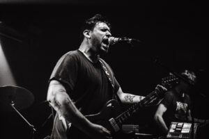 Zimna fala, gorące syntezatory – Blind Delon znowu w Polsce Blind Delon