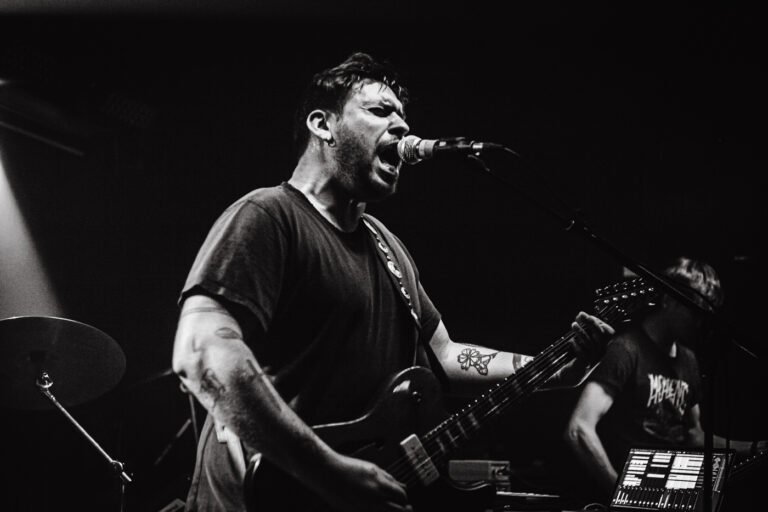 Zimna fala, gorące syntezatory – Blind Delon znowu w Polsce Blind Delon